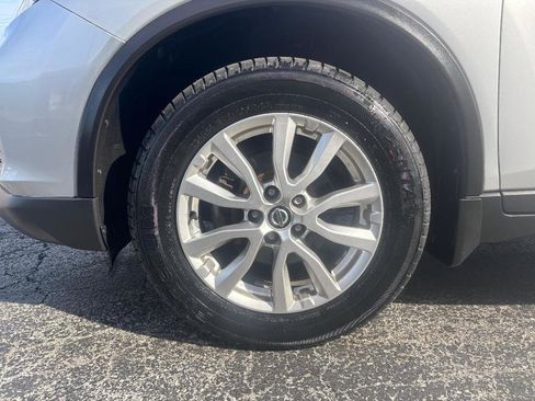 Used 2019 Nissan Rogue S w/ Special Edition Package image 5