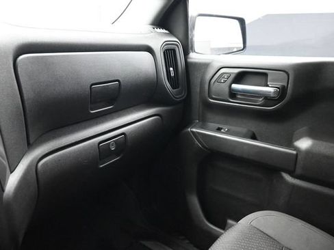 Used 2021 Chevrolet Silverado 1500 Custom w/ Safety Confidence Package AWD/4WD image 9