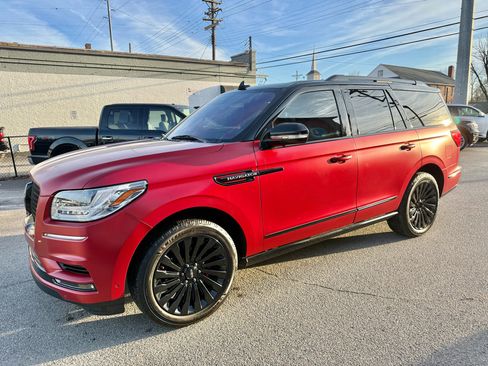 Used 2018 Lincoln Navigator Reserve w/ Technology Package image 2