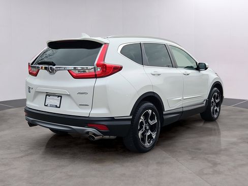 Used 2018 Honda CR-V Touring image 2