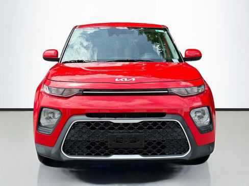 Used 2022 Kia Soul LX w/ Technology Package FWD image 3