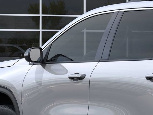 New 2026 Chevrolet Traverse LT w/ Driver Confidence Package FWD image 12