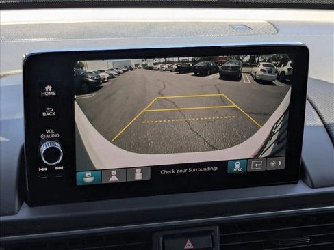 Used 2025 Honda Pilot Touring image 14