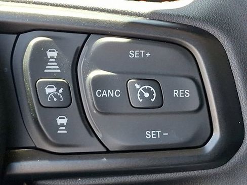 Used 2024 Jeep Wrangler Unlimited Rubicon w/ Technology Group AWD/4WD image 22
