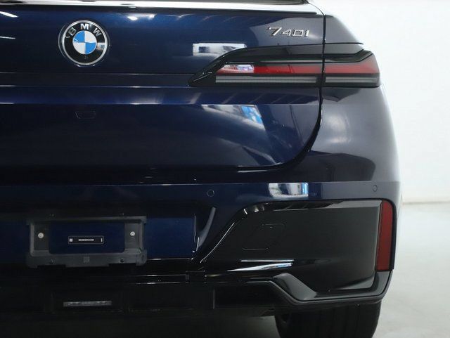Used 2026 BMW 740i xDrive AWD/4WD image 49