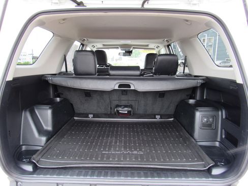 Used 2022 Toyota 4Runner SR5 Premium w/ Moonroof Package AWD/4WD image 42
