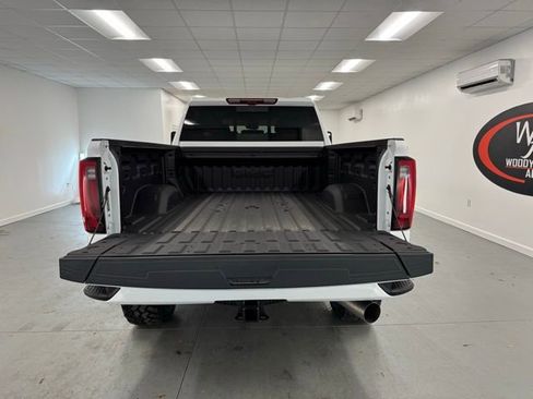 New 2026 GMC Sierra 2500 Denali w/ Denali Reserve Package image 7