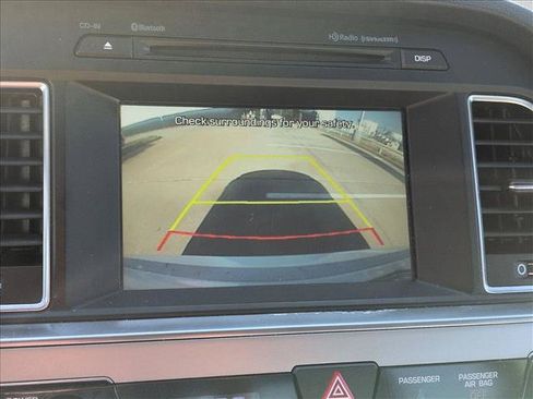 Used 2016 Hyundai Sonata SE FWD image 12