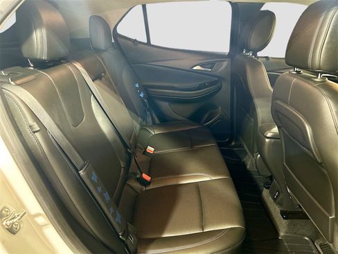 Used 2025 Buick Encore GX Sport Touring w/ Advanced Technology Package image 23