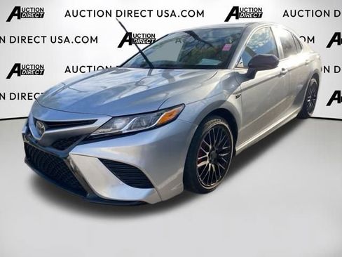 Used 2020 Toyota Camry SE image 23