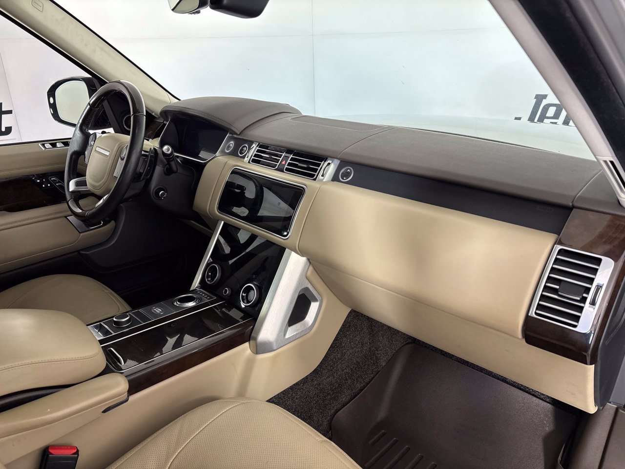 Used 2021 Land Rover Range Rover P525 Westminster Edition LWB AWD/4WD image 32