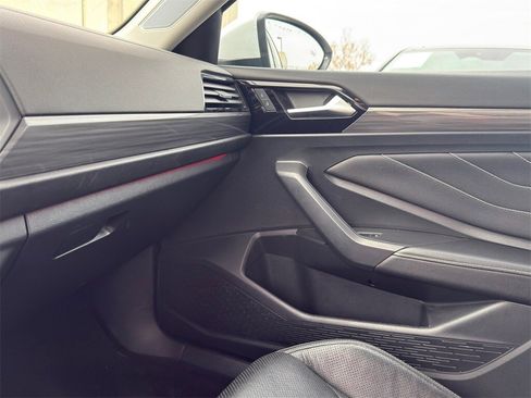 Used 2022 Volkswagen Jetta SEL image 22