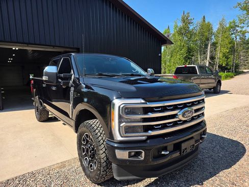 Used 2023 Ford F250 Platinum AWD/4WD image 10