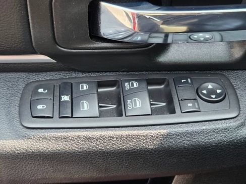 Used 2024 RAM 1500 Warlock AWD/4WD image 28