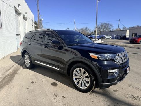 Used 2021 Ford Explorer Limited w/ Equipment Group 301A image 3