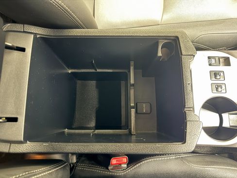 Used 2019 Toyota 4Runner SR5 Premium image 32