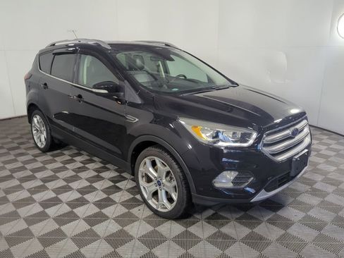 Used 2019 Ford Escape Titanium AWD/4WD image 2
