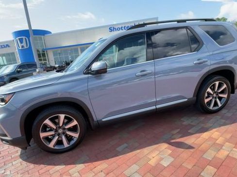 Certified 2025 Honda Pilot Elite image 6