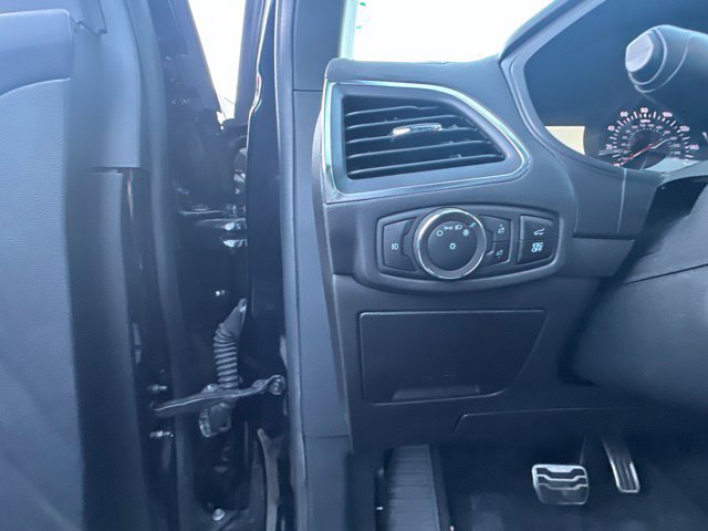 Used 2024 Ford Edge ST w/ Equipment Group 401A AWD/4WD image 16