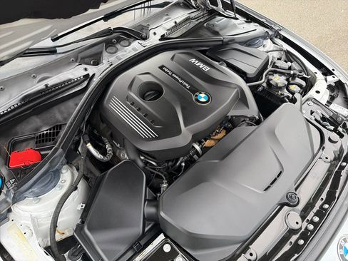 Used 2017 BMW 330i xDrive Wagon image 16