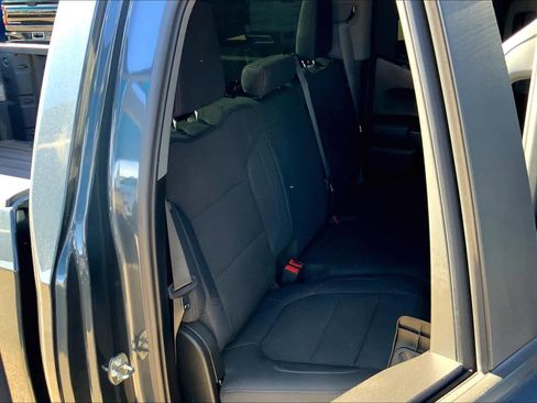 Used 2019 Chevrolet Silverado 1500 Custom Trail Boss w/ Custom Convenience Package image 19