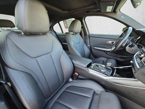 Used 2019 BMW 330i Sedan w/ Convenience Package RWD image 21