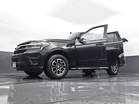 Used 2023 Ford Expedition XLT AWD/4WD image 36