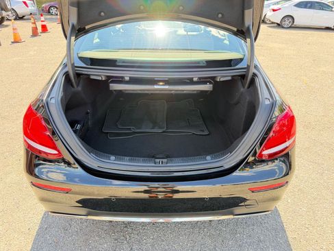 Used 2017 Mercedes-Benz E 300 4MATIC image 34