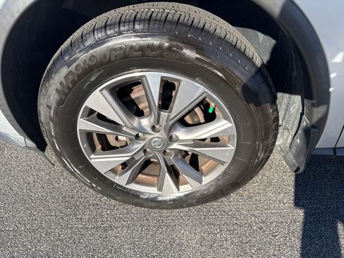 Used 2017 Nissan Murano S w/ Navigation Package image 14