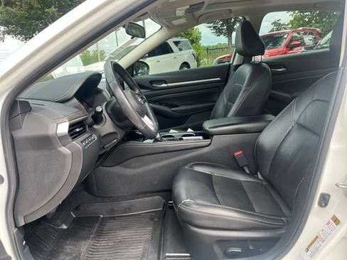 Certified 2023 Nissan Altima 2.5 SL FWD image 9