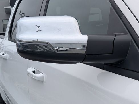 Used 2024 RAM 1500 Laramie image 10
