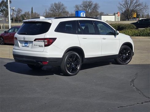 Used 2022 Honda Pilot Black Edition image 4