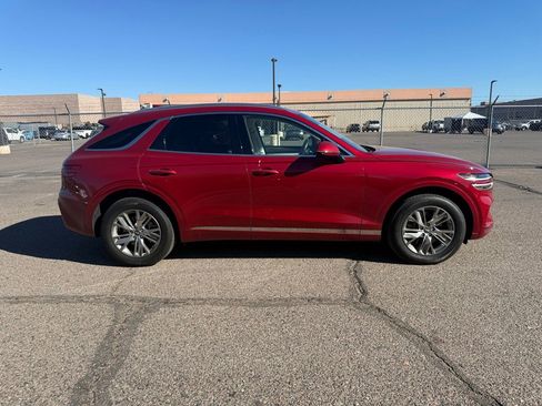 Used 2022 Genesis GV70 2.5T image 4