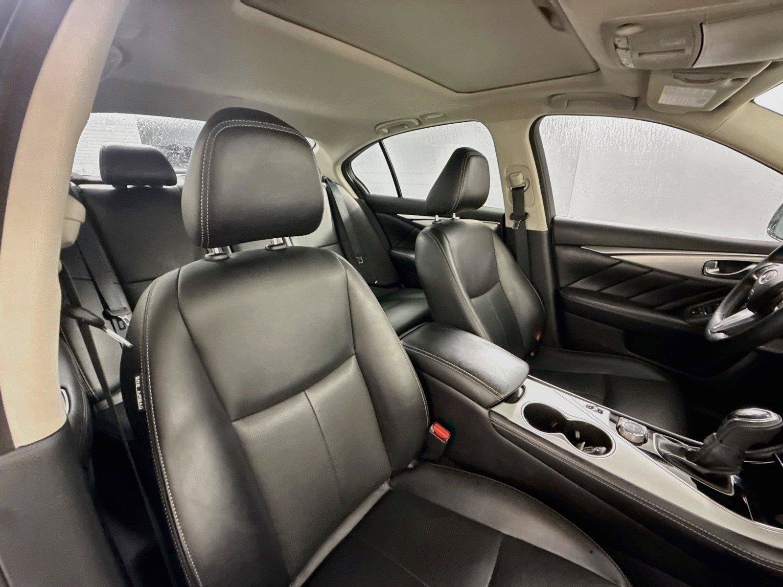 Used 2022 INFINITI Q50 Luxe w/ Cargo Package RWD image 17