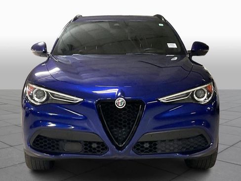 Used 2022 Alfa Romeo Stelvio Sprint image 3