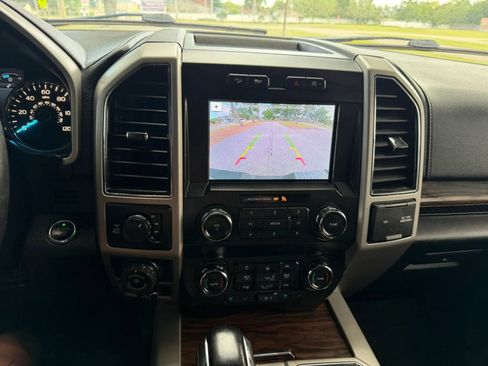 Used 2019 Ford F150 Lariat w/ Trailer Tow Package AWD/4WD image 13