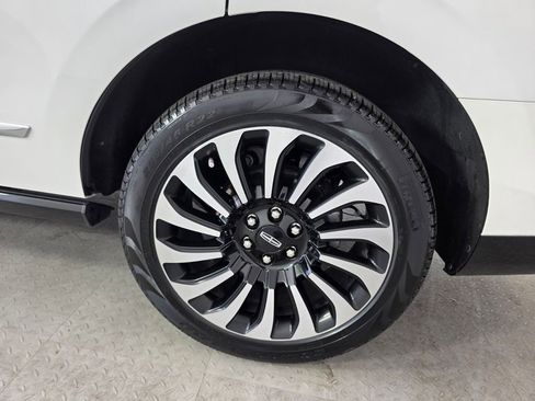 Used 2023 Lincoln Navigator Black Label AWD/4WD image 17