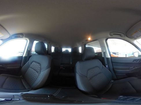 Used 2025 Nissan Pathfinder SV AWD/4WD image 45