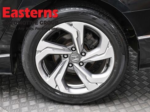 Used 2018 Honda Accord EX-L image 8