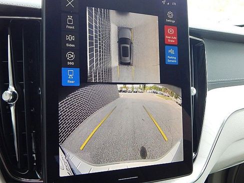 New 2026 Volvo XC60 B5 Ultra w/ Protection Package Premier image 21