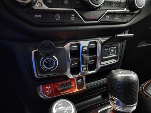 Used 2021 Jeep Gladiator Mojave image 41