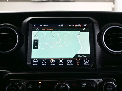 Used 2018 Jeep Wrangler Unlimited Sahara w/ Dual Top Group image 17