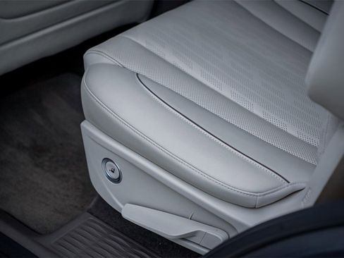 Used 2022 Genesis GV80 3.5T Advanced + image 34