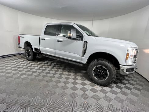 New 2026 Ford F250 XLT w/ Tremor Off-Road Package image 7