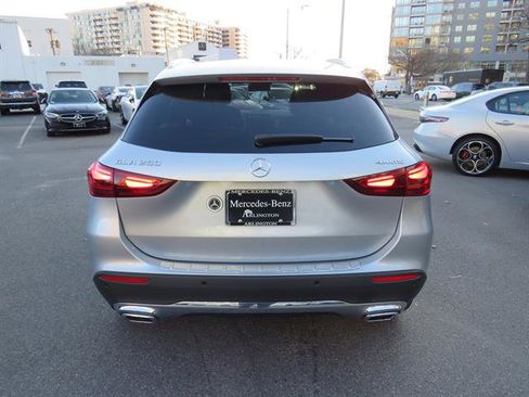 Used 2025 Mercedes-Benz GLA 250 4MATIC image 3