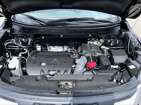 Used 2025 Mitsubishi Outlander Sport ES AWD/4WD image 28