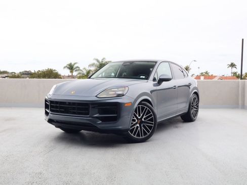 New 2026 Porsche Cayenne Coupe AWD/4WD image 1