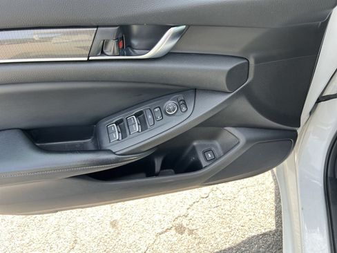 Used 2018 Honda Accord Sport image 15