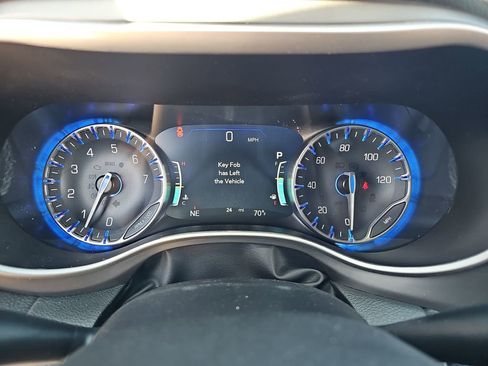 New 2027 Chrysler Pacifica Select FWD image 20