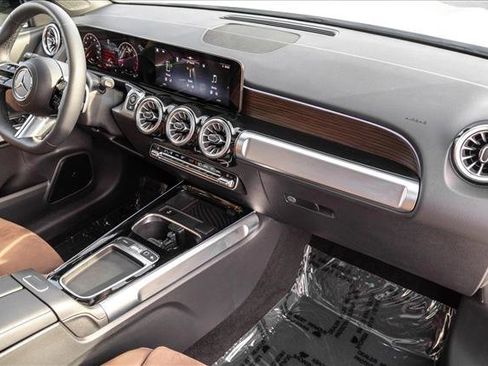Certified 2026 Mercedes-Benz GLB 250 4MATIC image 30